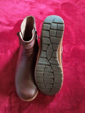 Women's B.O.C. Addi Ankle Bootie 8M LNC